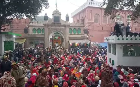 1022वें उर्स ए गाज़ी में अकीददमंदों का उमड़ा जनसैलाब