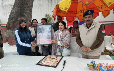 राज्य महिला आयोग की सदस्या द्वारा महिला बैरक का  किया गया निरीक्षण