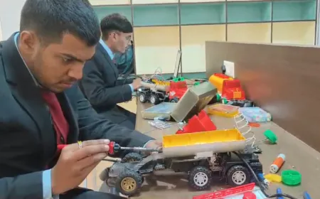 वाहन दुर्घटनाओं को रोकने के लिए आईटीएम के तीन छात्रों ने मिलकर तैयार किया एक विशेष उपकरण