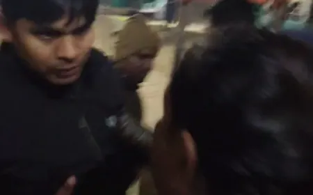 गाड़ी खड़ी करने को लेकर दरोगा ने सरेराह तानी पिस्टल 