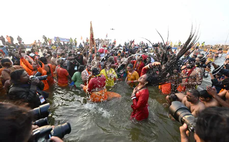 महाकुम्भ में उमड़ा आस्था का जनसैलाब, स्नानार्थियों की संख्या 35 करोड़ के पार