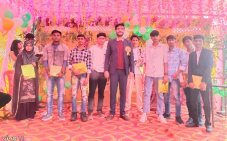 टाइनी टॉट्स इंटर कॉलेज में हुआ 'फॉरएवर पार्टी' का भव्य आयोजन   