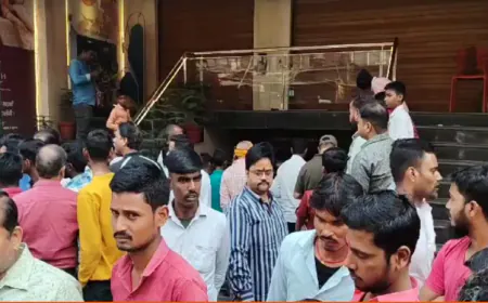 "बिहार में दिनदहाड़े ज्वेलरी शॉप में करोड़ों की लूट, 6-7 बदमाशों ने अंजाम दी वारदात, पुलिस ने 2 को गोली मारकर किया गिरफ्तार"