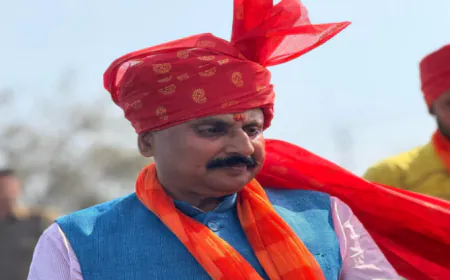 "रघुराज सिंह का विवादित बयान: होली पर तिरपाल हिजाब पहनकर बाहर निकलने की दी सलाह"