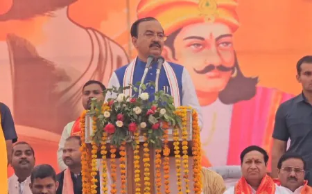 हरदोई में सम्राट अशोक जयंती के अवसर पर डिप्टी सीएम केशव प्रसाद मौर्य की मौजूदगी में भाजपा विधायक ने केशव प्रसाद मौर्य को मुख्यमंत्री बनाने की उठाई मांग