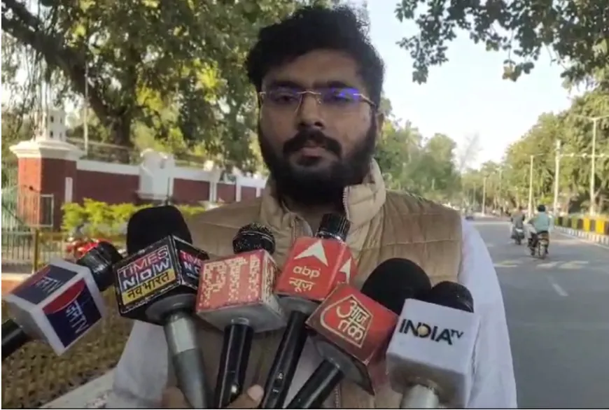 AMU में होली मिलन समारोह आयोजन की नहीं मिली अनुमति, भड़के हिंदू छात्र