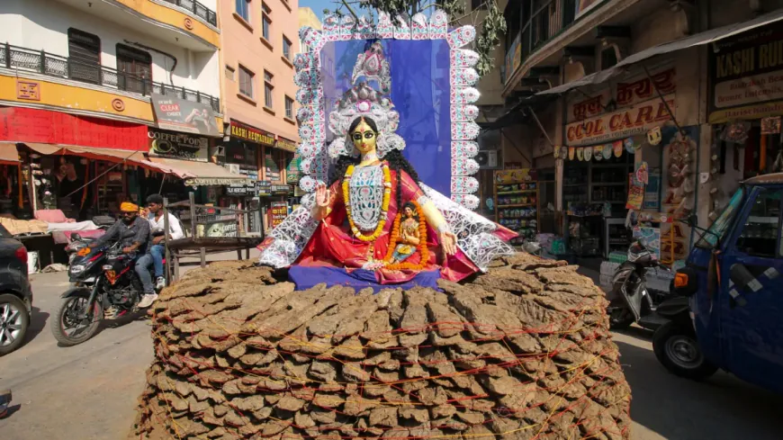 होलिका को मानते हैं प्रेम की देवी , क्या है पूरी कहानी !