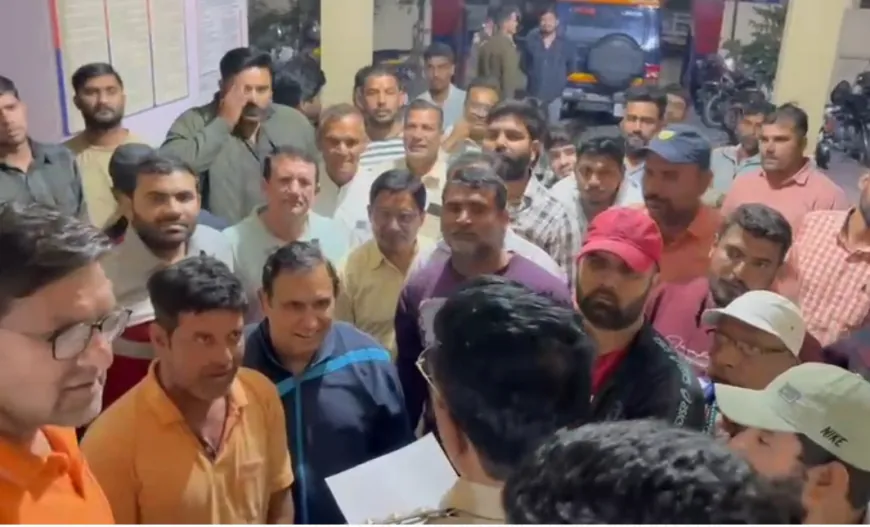 सांसद संजय सिंह के द्वारा संभल सीओ को 'लफ़ंडर' कहने पर भड़का पहलवानों का गुस्सा, थाने में दी तहरीर