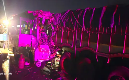 कलबुर्गी में वैन और ट्रक की टक्कर में पांच की मौत, 11 घायल