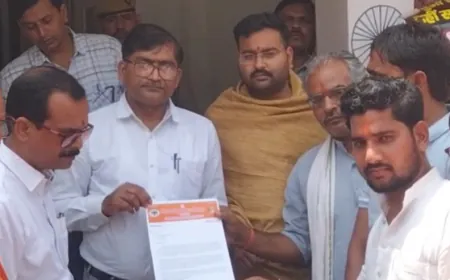 बंगाल में हो रहे हिन्दुओं पर अत्याचार को लेकर विश्व हिंदू परिषद ने किया जमकर विरोध प्रदर्शन