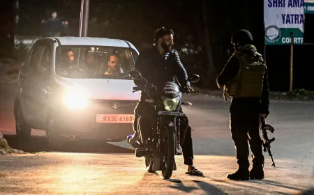 पहलगाम हमले के बाद पाकिस्तान में बढ़ी बेचैनी, एयरफोर्स को अलर्ट पर रखा गया