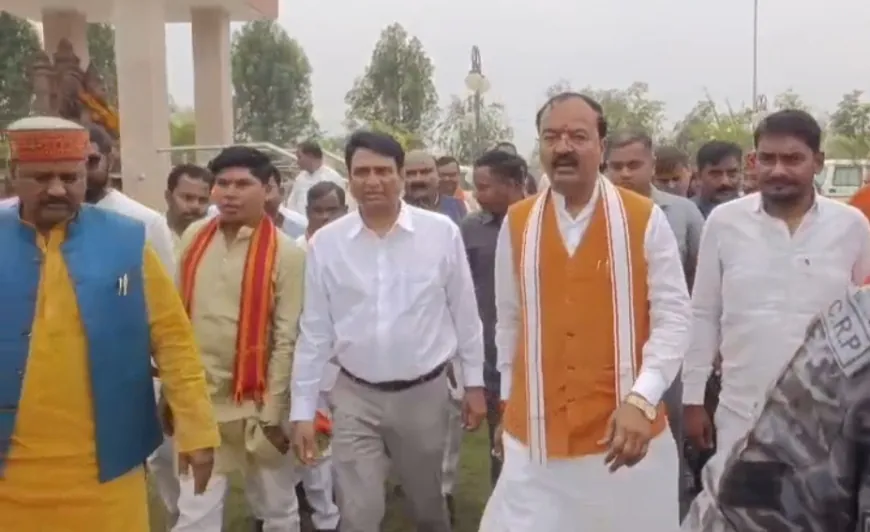 एक दिवसीय दौरे पर अपने गृह नगर पहुंचे केशव प्रसाद मौर्य