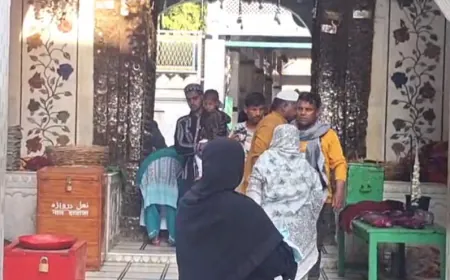 प्रशासन द्वारा रोक लगाये जाने के खिलाफ दरगाह कमेटी ने उच्च न्यायालय में लगाई गुहार