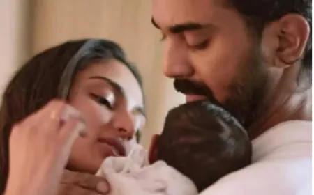 अथिया शेट्टी ने बेटी इवारा के साथ पहला मदर्स डे मनाया