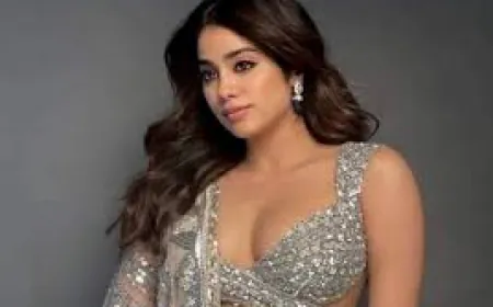 जाह्नवी कपूर ने कान में श्रीदेवी को किया याद, बोलीं- 'मां के बिना यहां आना अजीब'