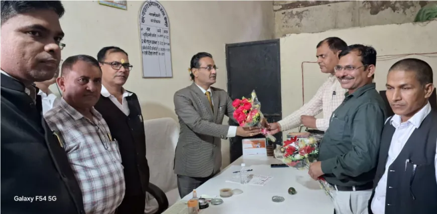 जिला जज ने किया ग्राम न्यायालय का निरीक्षण, दिया आवश्यक दिशा निर्देश