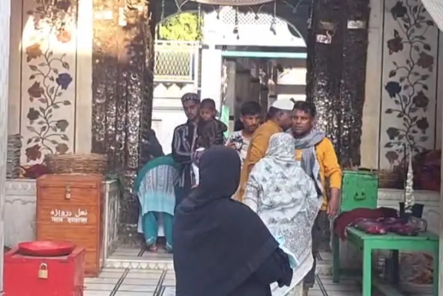 प्रशासन द्वारा रोक लगाये जाने के खिलाफ दरगाह कमेटी ने उच्च न्यायालय में लगाई गुहार