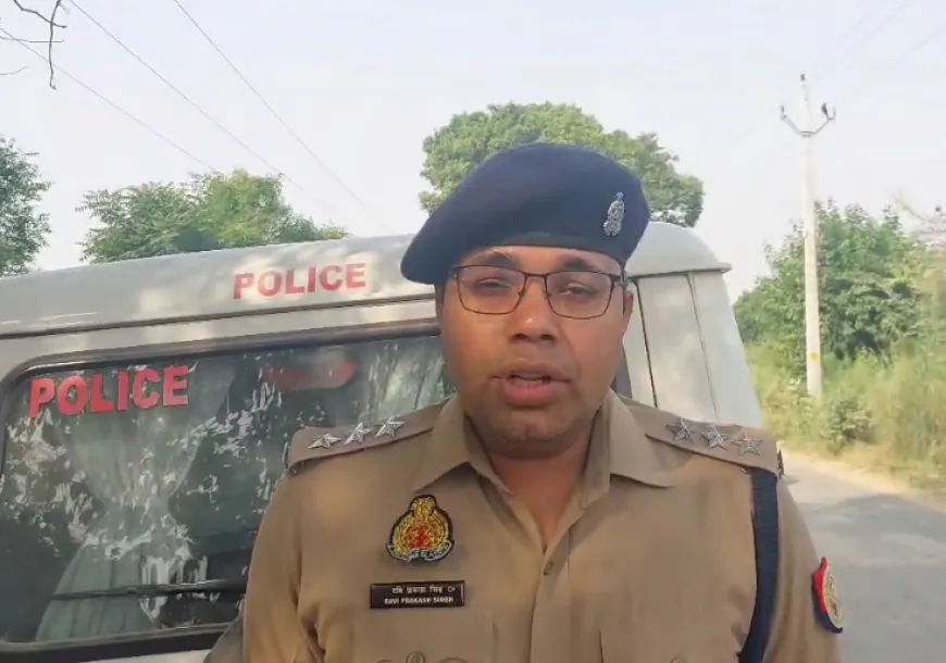 सड़क किनारे युवक का शव मिलने से पूरे क्षेत्र में मचा हड़कंप