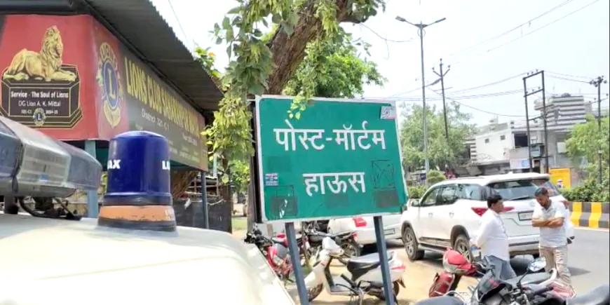 सहारनपुर में भीषण सड़क हादसा: कार गड्ढे में गिरने से मां-बेटे की मौत, तीन गंभीर घायल