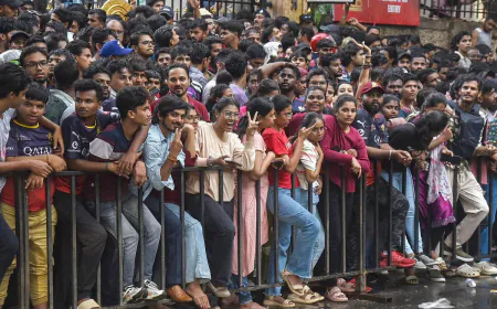 बेंगलुरु भगदड़ पर कर्नाटक हाईकोर्ट सख्त, सरकार को नोटिस, पूछा- जिम्मेदारी किसकी?