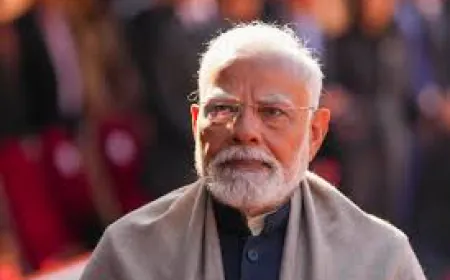 करण जौहर ने कराया अपने चेहरे का इंश्योरेंस? साउथ कोरिया ट्रिप और ट्रांसफॉर्मेशन पर मचा बवाल