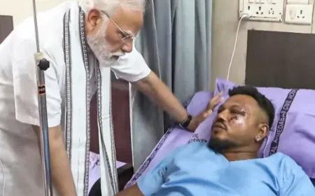 एयर इंडिया प्लेन क्रैश: बचे इकलौते यात्री विश्वास ने बताया- "एक मिनट में सब खत्म हो गया"