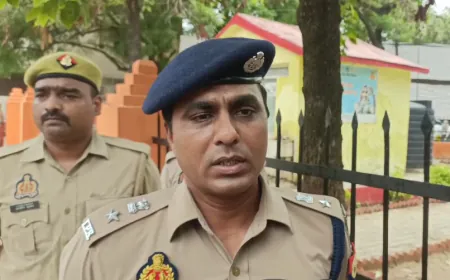 दिनदहाड़े दबंगों का आतंक, मिठाई दुकानदार समेत दो को मारी गोली, बाजार में मचा हड़कंप