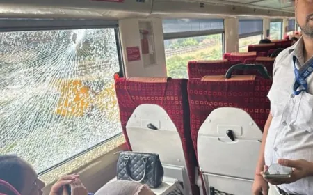 वंदे भारत पर फिर पथराव: लखनऊ चारबाग आउटर स्टेशन पर चेयरकार का शीशा टूटा, यात्रियों में दहशत