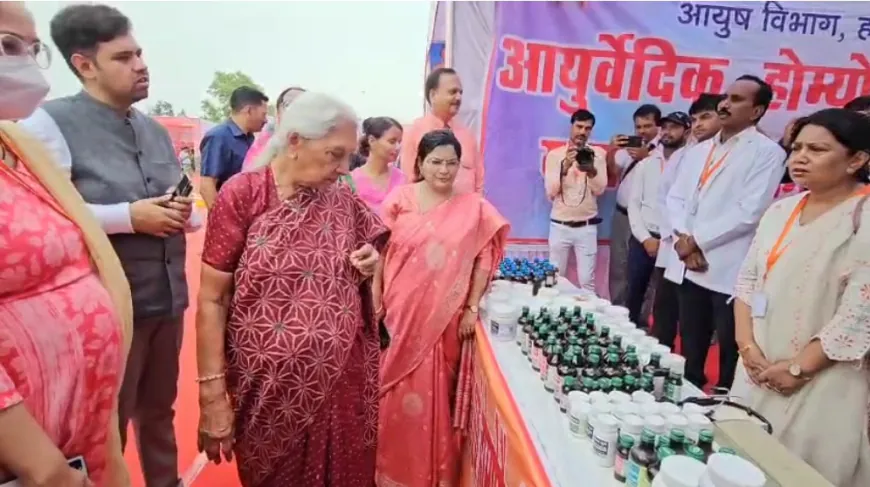 राज्यपाल आनंदीबेन पटेल ने जिला कारागार का किया निरीक्षण