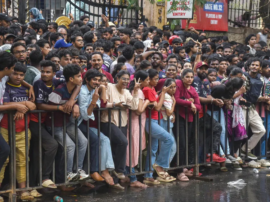 बेंगलुरु भगदड़ पर कर्नाटक हाईकोर्ट सख्त, सरकार को नोटिस, पूछा- जिम्मेदारी किसकी?
