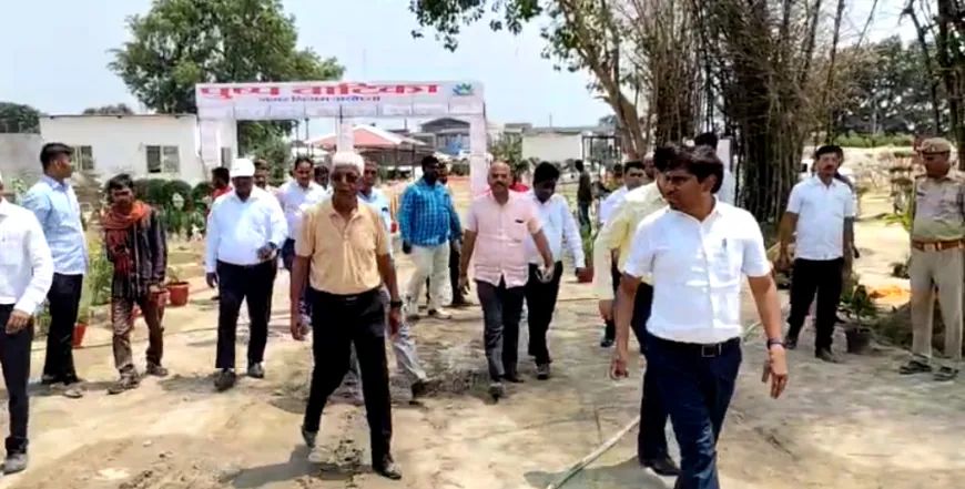 नोडल अधिकारी ने किया वृक्षारोपण , साथ ही आगामी त्योहारों की तैयारियों का किया समीक्षा बैठक