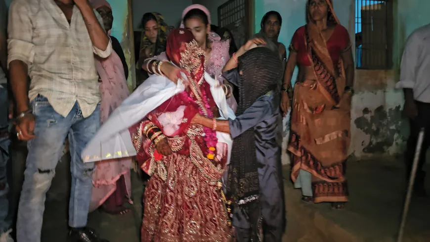 दलित किशोरी की बारात पर विवाद, पुलिसकर्मी घायल, भारी फोर्स तैनात