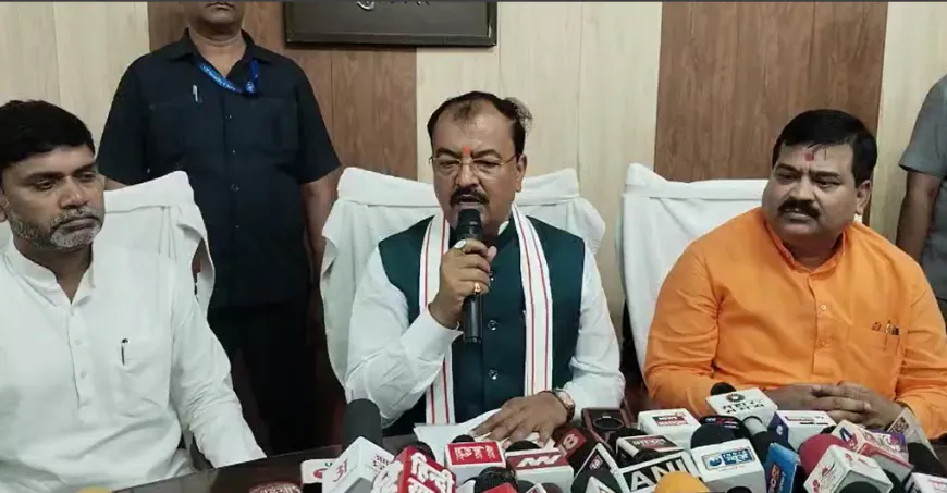 प्रतापगढ़ में डिप्टी सीएम केशव प्रसाद मौर्य का हमला, अखिलेश यादव पर साधा निशाना