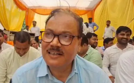 जिलाधिकारी के उत्पीड़न के खिलाफ पंचायतीराज कर्मचारियों का अनिश्चितकालीन धरना प्रदर्शन शुरू