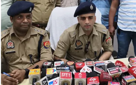 अलीगढ़ में अवैध हथियार फैक्ट्री का भंडाफोड़, एक गिरफ्तार, दो फरार, 22 तमंचे और कारतूस बरामद