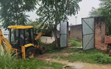 प्रशासन ने बड़ी कार्रवाई करते हुए नजूल भूमि से अवैध कब्जे हटाए, भूमाफियाओं पर ₹13 लाख से अधिक का लगाया जुर्माना