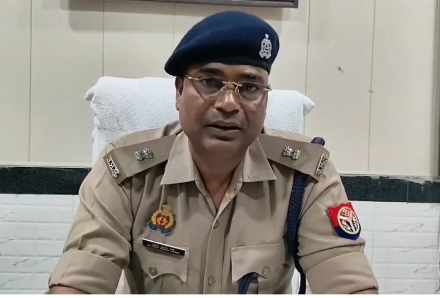 इंस्पेक्टर की दबंगई पर बड़ी कार्रवाई, स्कूटी सवार युवक की पिटाई करने वाला इंस्पेक्टर सस्पेंड