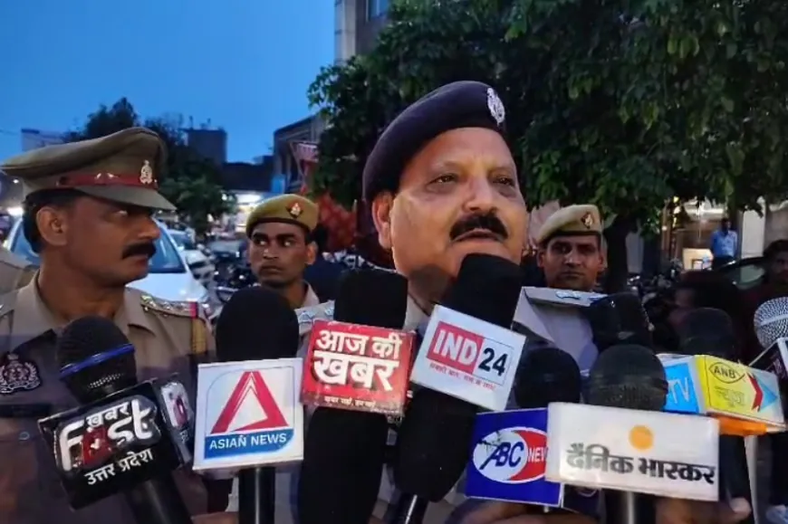 सावन के पहले सोमवार पर उमड़े आस्था के सैलाब के बीच एटा पुलिस कप्तान ने कांवड़ रूट का लिया जायजा, सुरक्षा व्यवस्था के कड़े इंतजाम