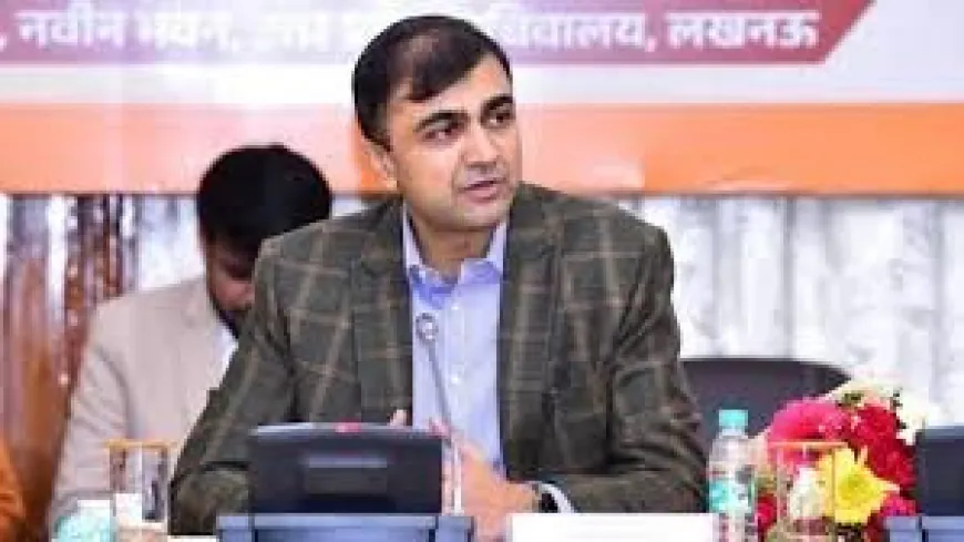400 करोड़ घूसकांड में निलंबित IAS अभिषेक प्रकाश को चार्जशीट, CM योगी ने दी मंजूरी
