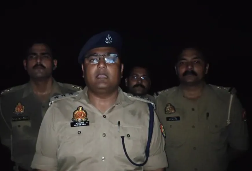 हरदोई में खेत की झाड़ियों में मिला चौकीदार का शव, हत्या की आशंका, फॉरेंसिक टीम जांच में जुटी
