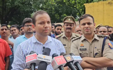 डीएम व एसपी ने बाढ़ प्रभावित क्षेत्रों का किया निरीक्षण