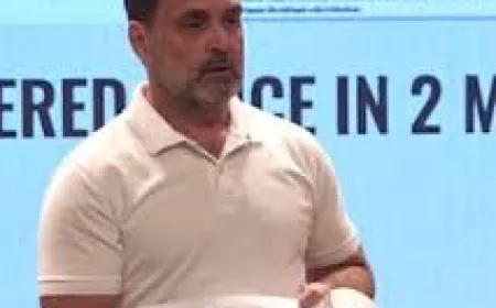 राहुल गांधी को EC की चुनौती: शपथ पत्र पर साइन करें या देश से माफी मांगें |