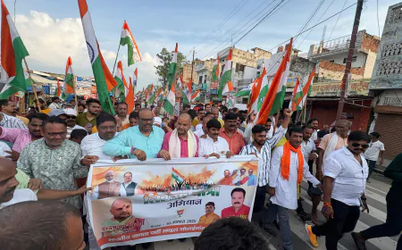 गोसाईगंज में तिरंगा यात्रा में उमड़ा जनसैलाब, भारत माता के जयघोष से गूंजा वातावरण