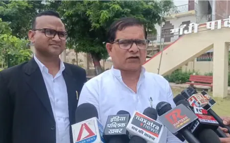 अयोध्या-प्रयागराज सिक्स लेन हाईवे निर्माण में किसानों की जमीन अधिग्रहण को लेकर सपा जिलाध्यक्ष ने डीएम को सौंपा ज्ञापन 