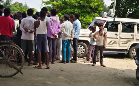 पानी में नाव पर रील बनाते समय पलटी नाव, नौ युवक डूबे; एक की मौत, आठ को बचाया गया