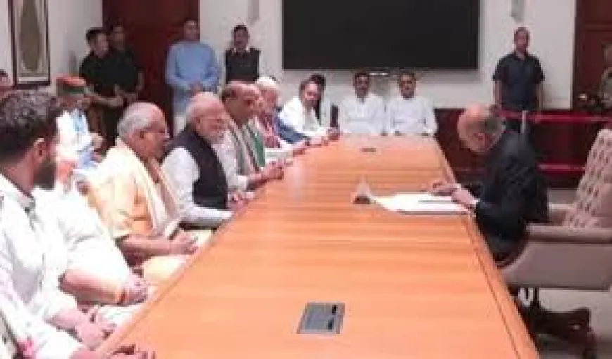 उपराष्ट्रपति पद के लिए सी.पी. राधाकृष्णन ने दाखिल किया नामांकन, PM मोदी बने प्रस्तावक