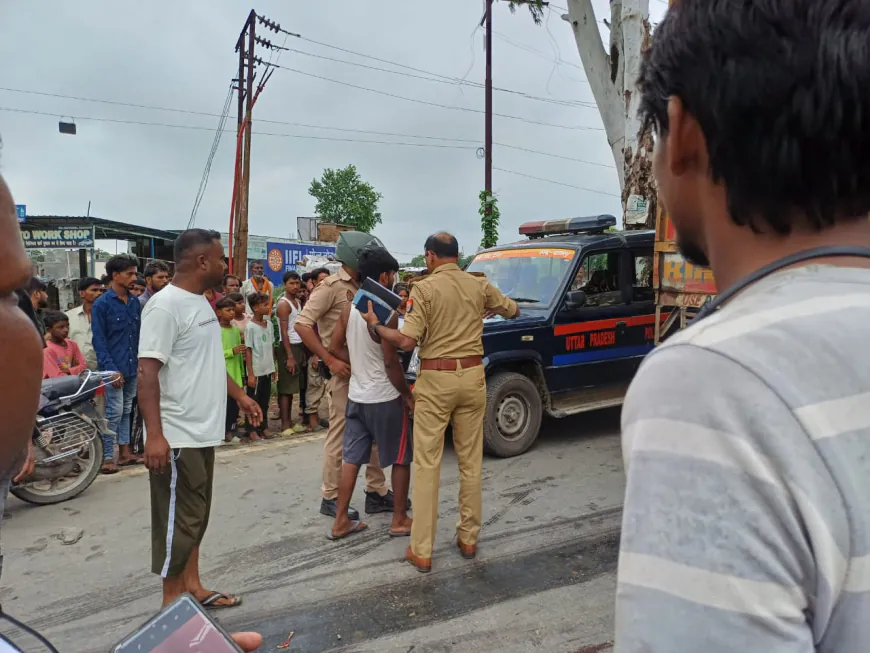 ट्रक में घुसी बाइक, युवक की मौके पर मौत