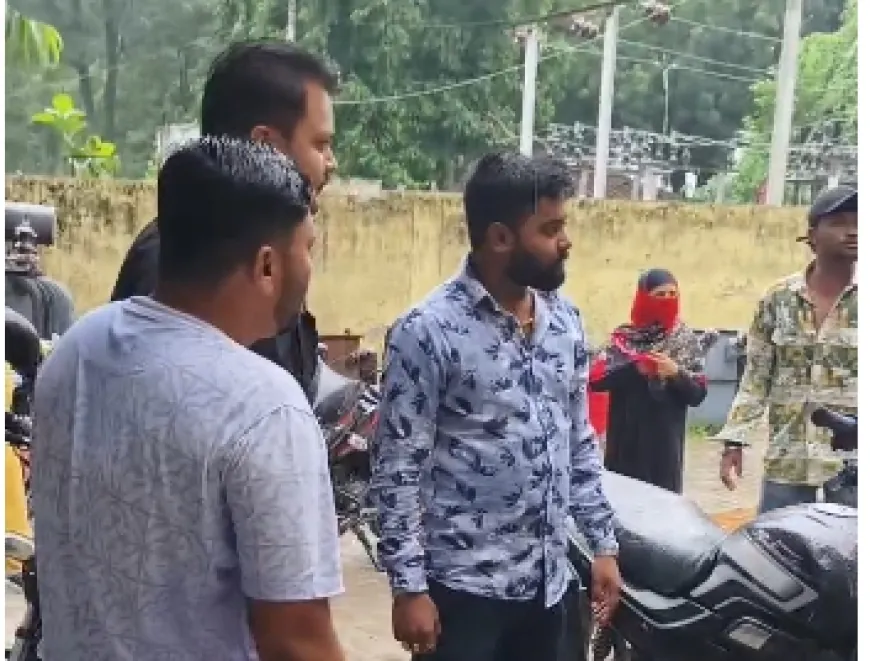 लाइन काटने से नाराज़ तीन युवकों ने की विद्युत कर्मी पर हमला