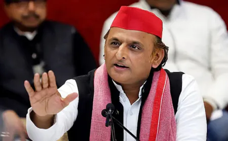 सपा मुखिया अखिलेश यादव का चुनाव आयेाग पर तीखा हमला कहा चुनाव आयोग  'जुगाड़ आयोग'  है !