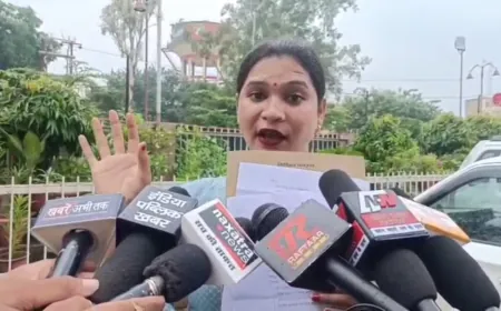 बुजुर्ग महिला के साथ पुलिस की बर्बरता! न्याय के लिए दर-दर भटक रही किन्नर बेटी